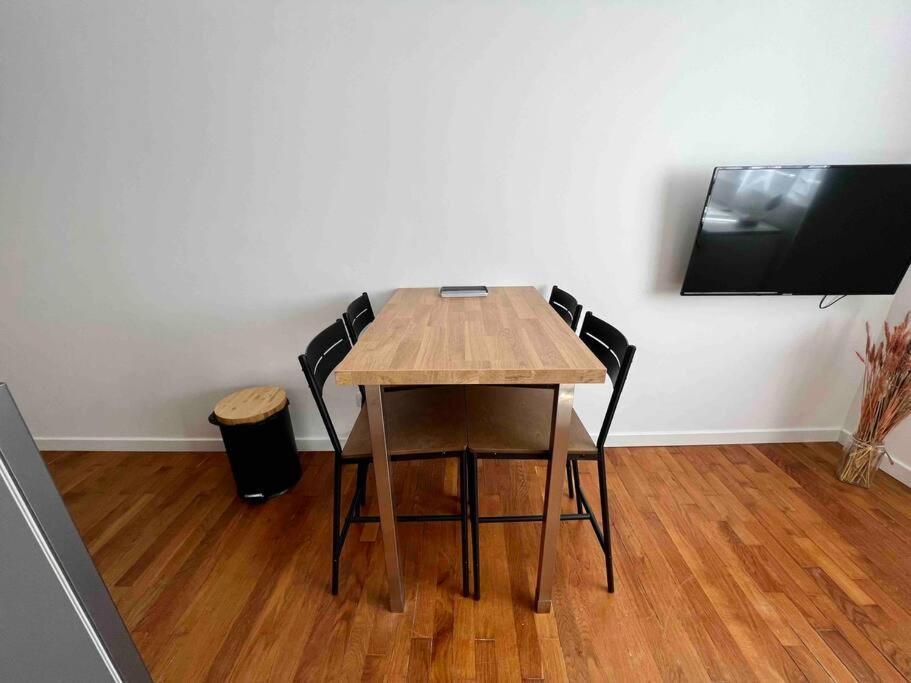 בסאנקון Appartement Climatise / Centre-Ville / 4 Personnes מראה חיצוני תמונה